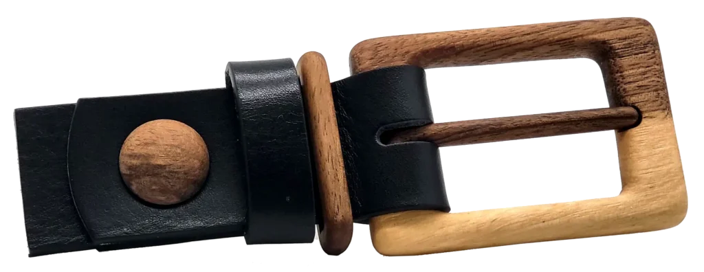A UNIQUE BELT WITH THE WOODEN BUCKLE